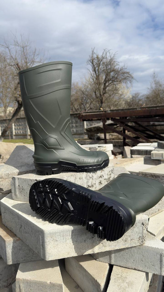 Гумові робочі чоботи з металевим носком та антипрокольною устілкою