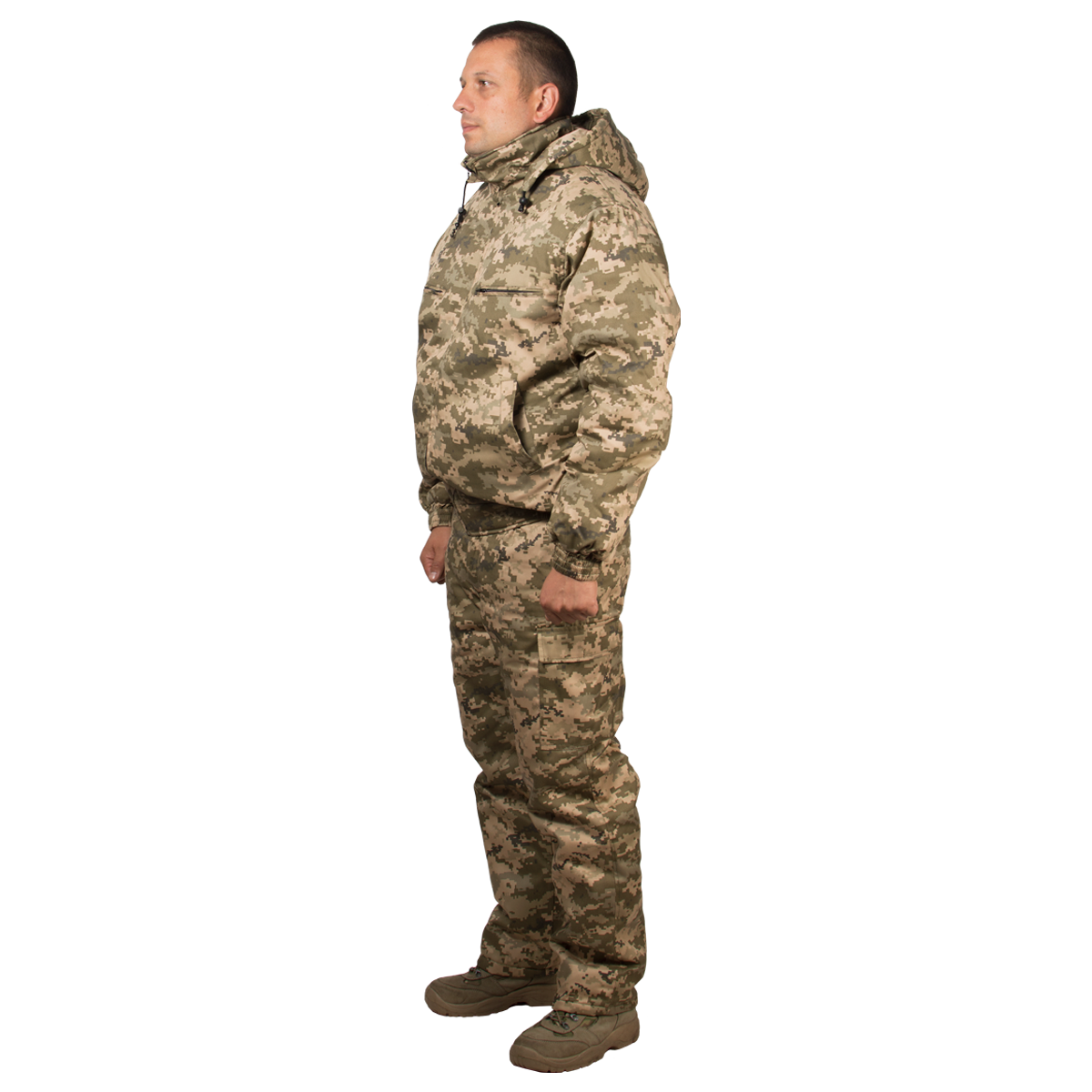Зимовий костюм FrostTex — піксель